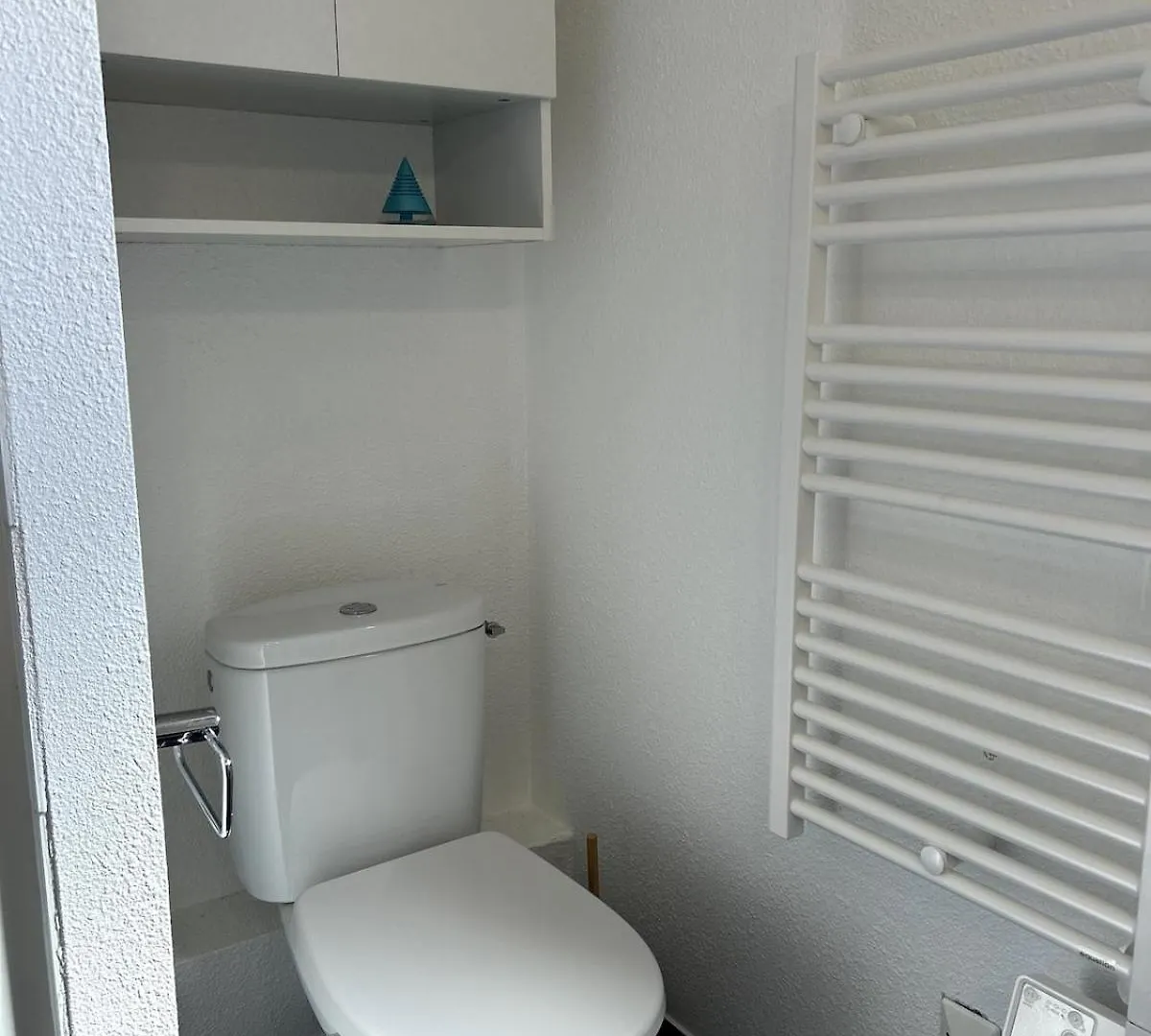 別荘 Charlotte Lodge-House 4 Pers-Wifi-Parking-ディナール フランス