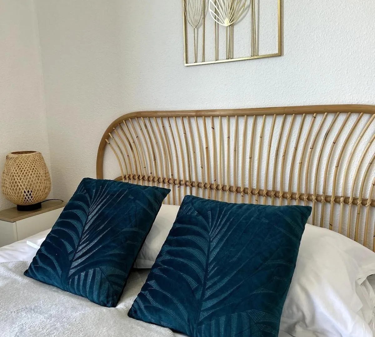 Charlotte Lodge-House 4 Pers-Wifi-Parking-ディナール 別荘 ディナール